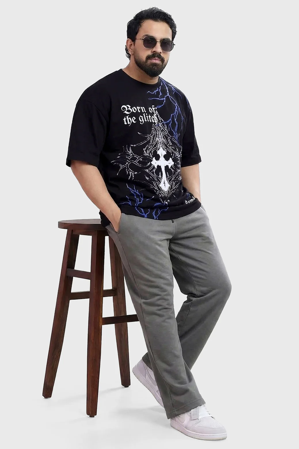 Born Of The Glitch Oversized T-shirt Black - Image 4