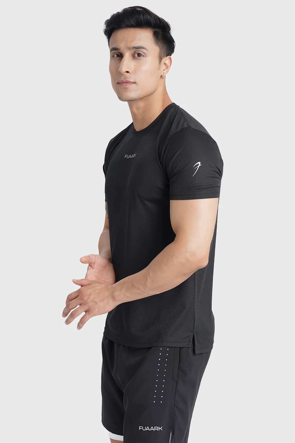 Checks Running T-shirt Black - Image 6