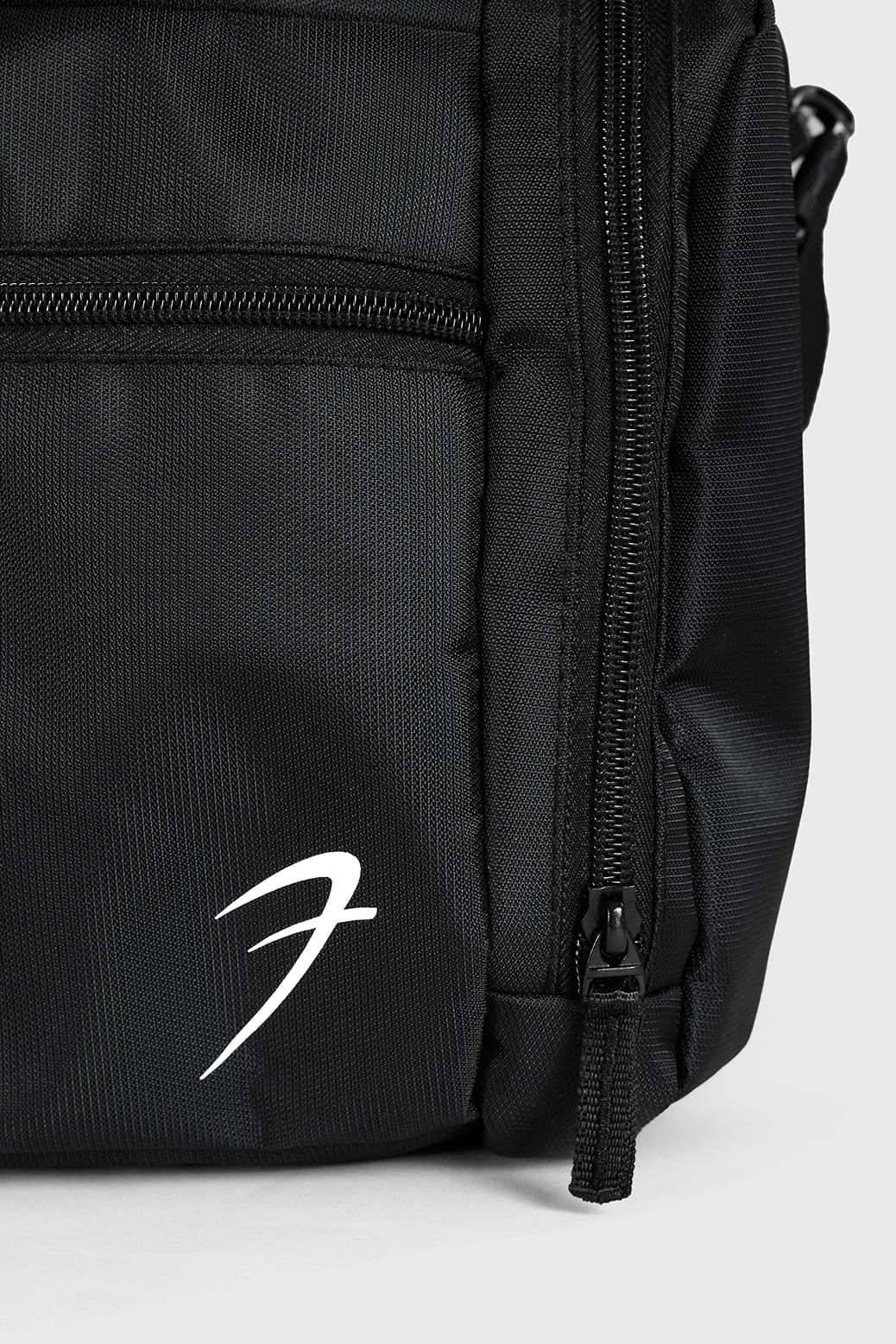 Elite Duffle Bag Black - Image 4