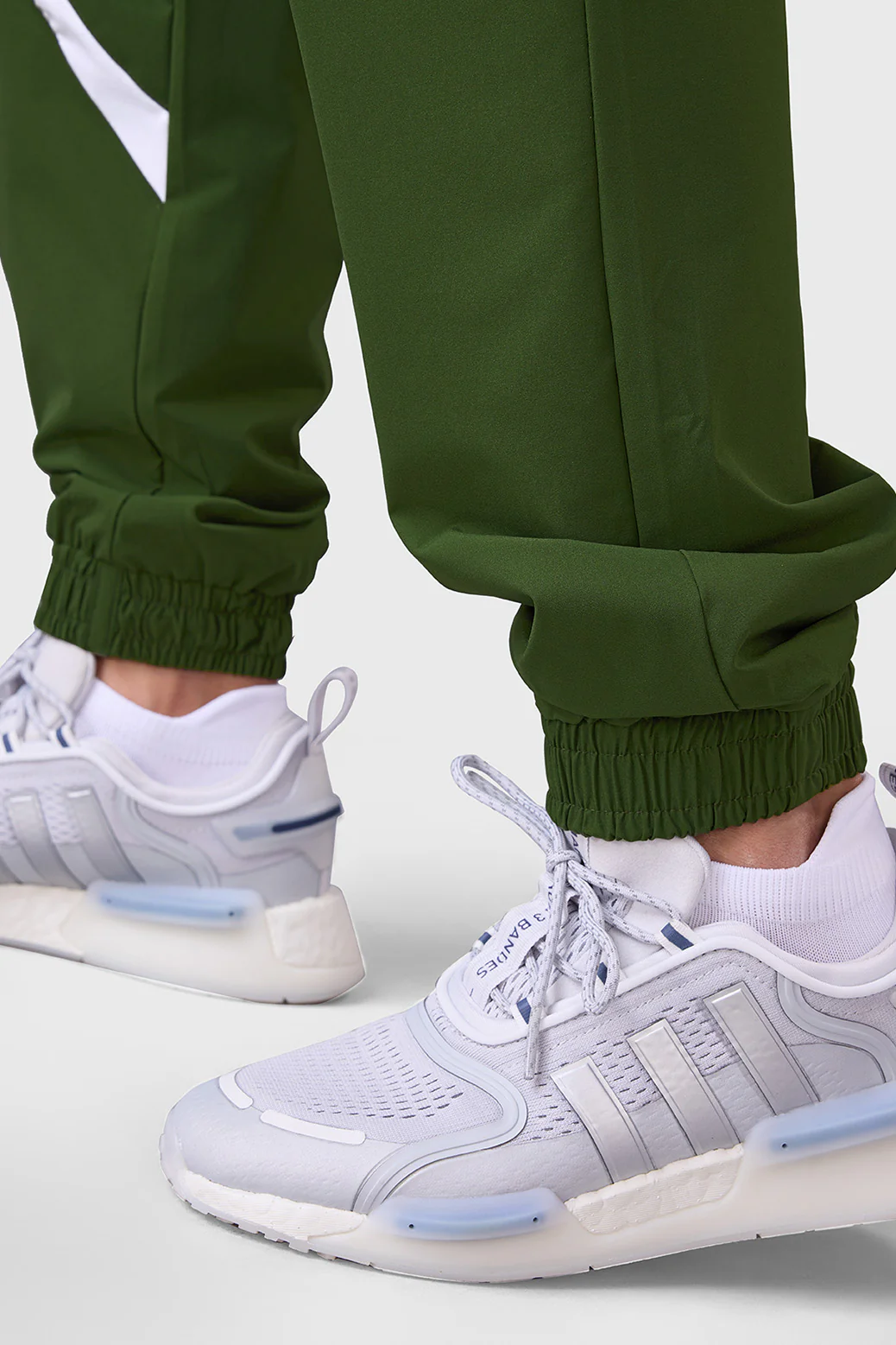 Momentum Joggers Olive - Image 5