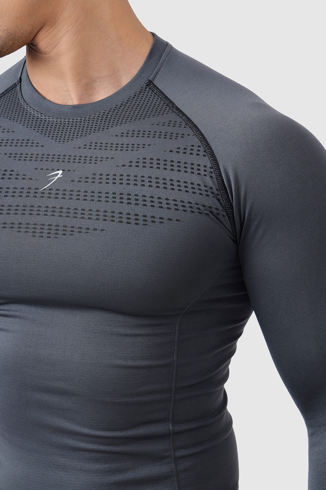 Power Seamless Fullsleeves T-shirt Charcoal - Image 3