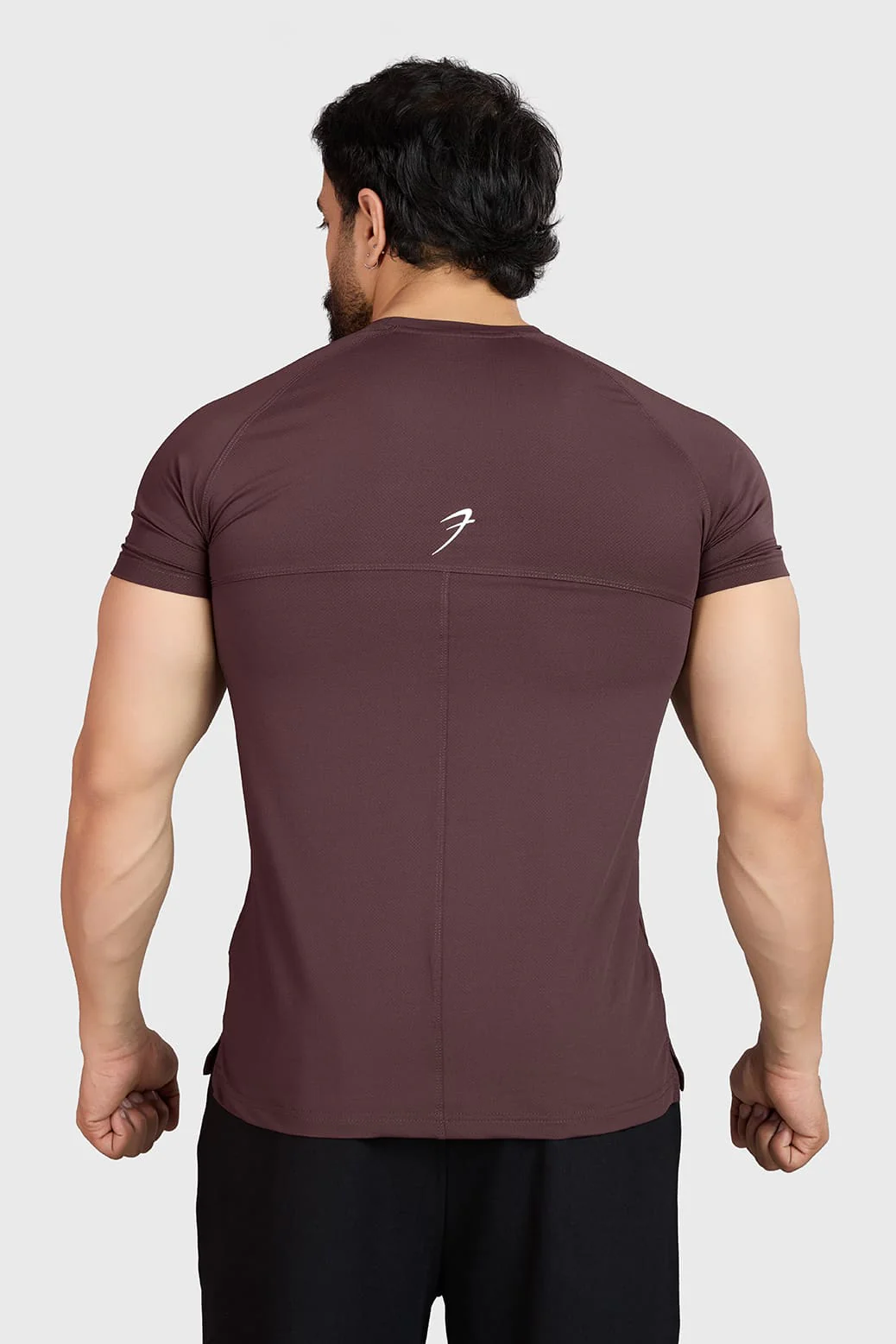 Sleek T-shirt Brown - Image 6