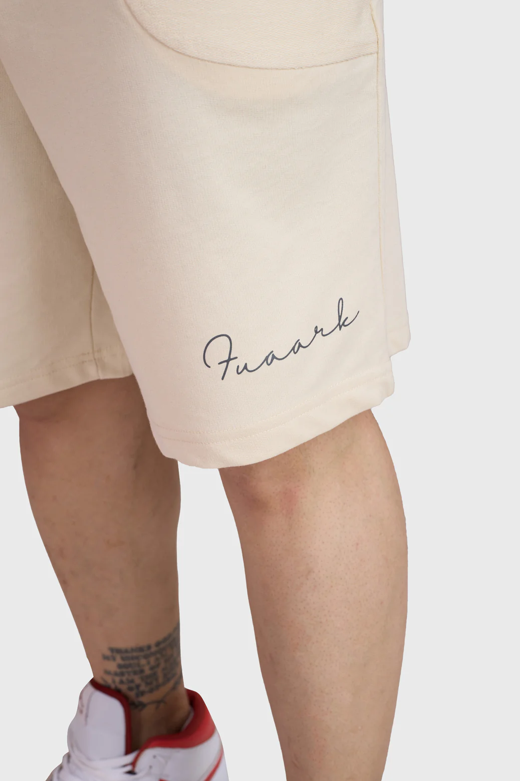 Weekend Oversized Shorts Beige - Image 4